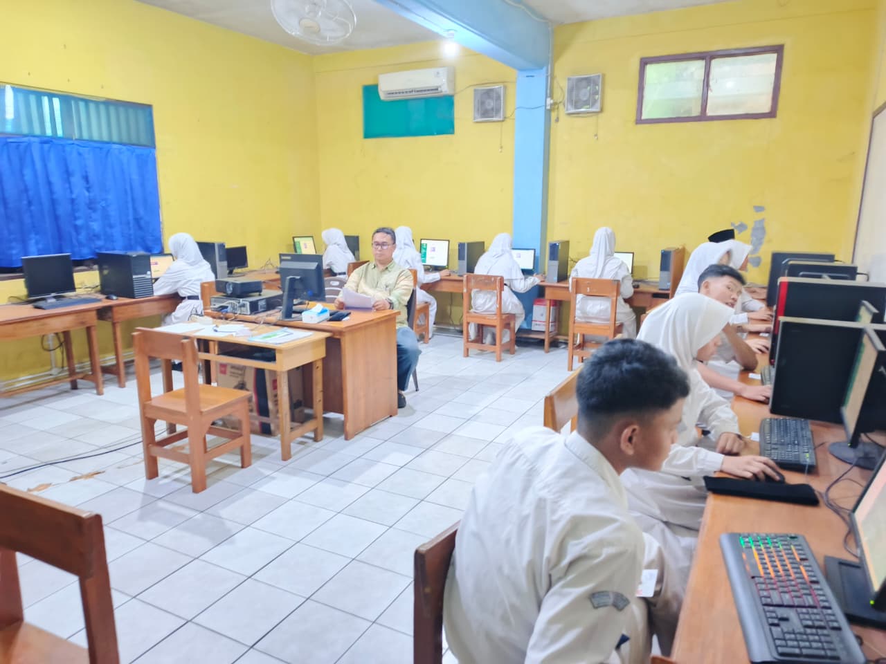 Pelaksanaan Ujian Madrasah Berbasis Komputer (UMBK) Tahun Ajaran 2025/2026